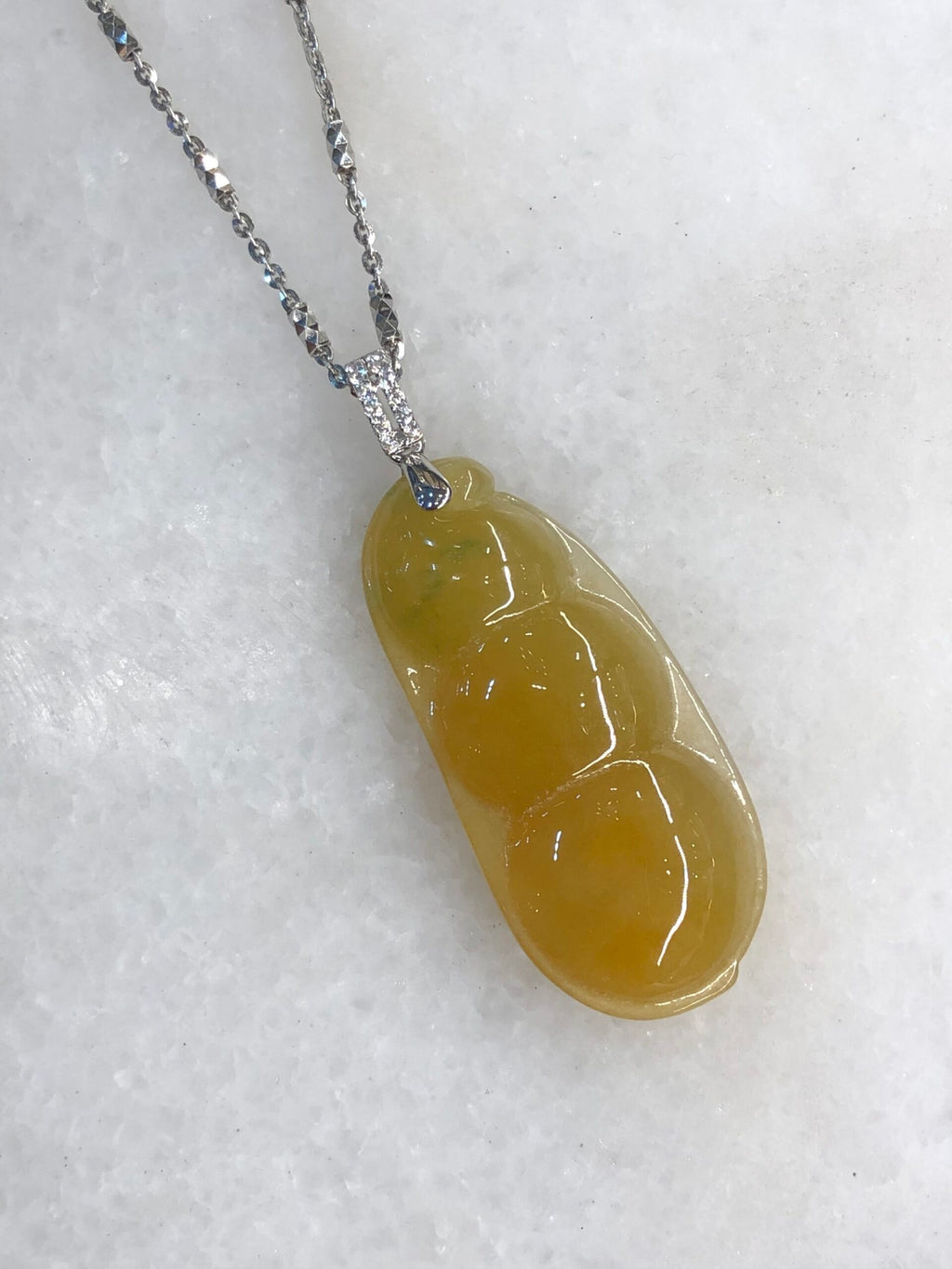 Icy Honey Yellow Jade Pea Pods Pendant