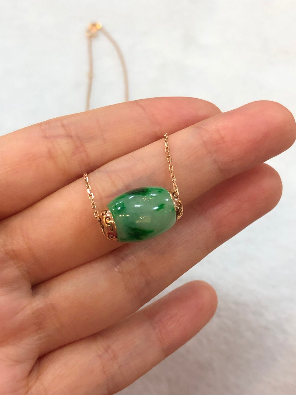 Green Jade Barrel(with gold chain)