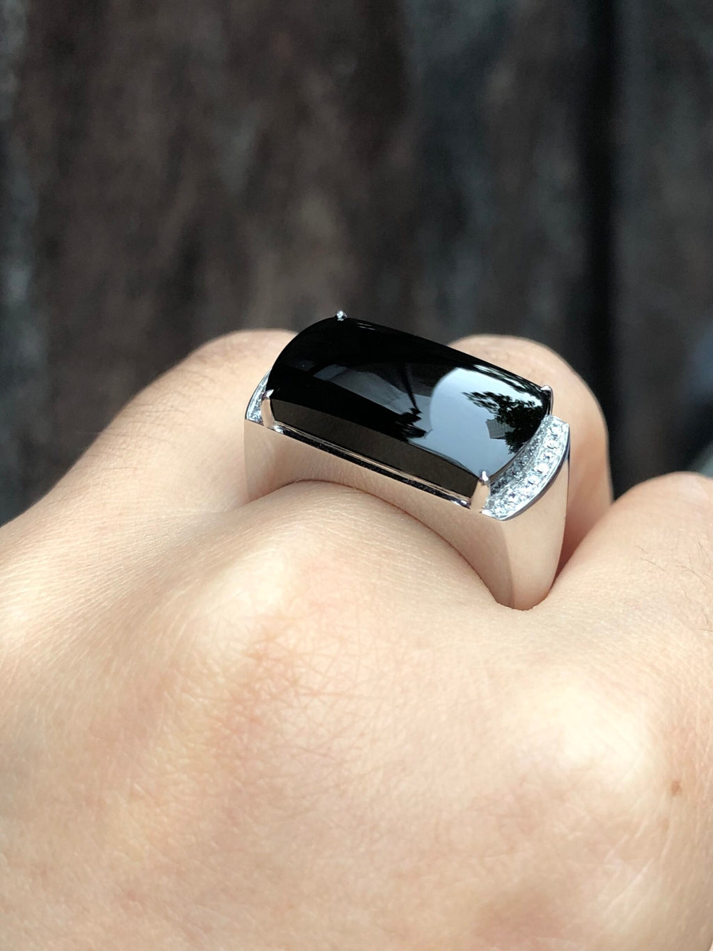 Mo Cui Jade Saddle Ring