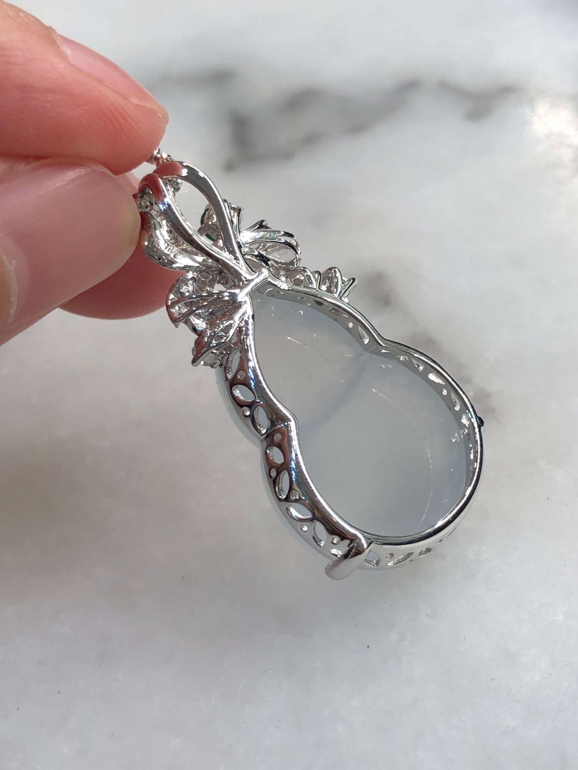 Icy Jade Gourd Pendant