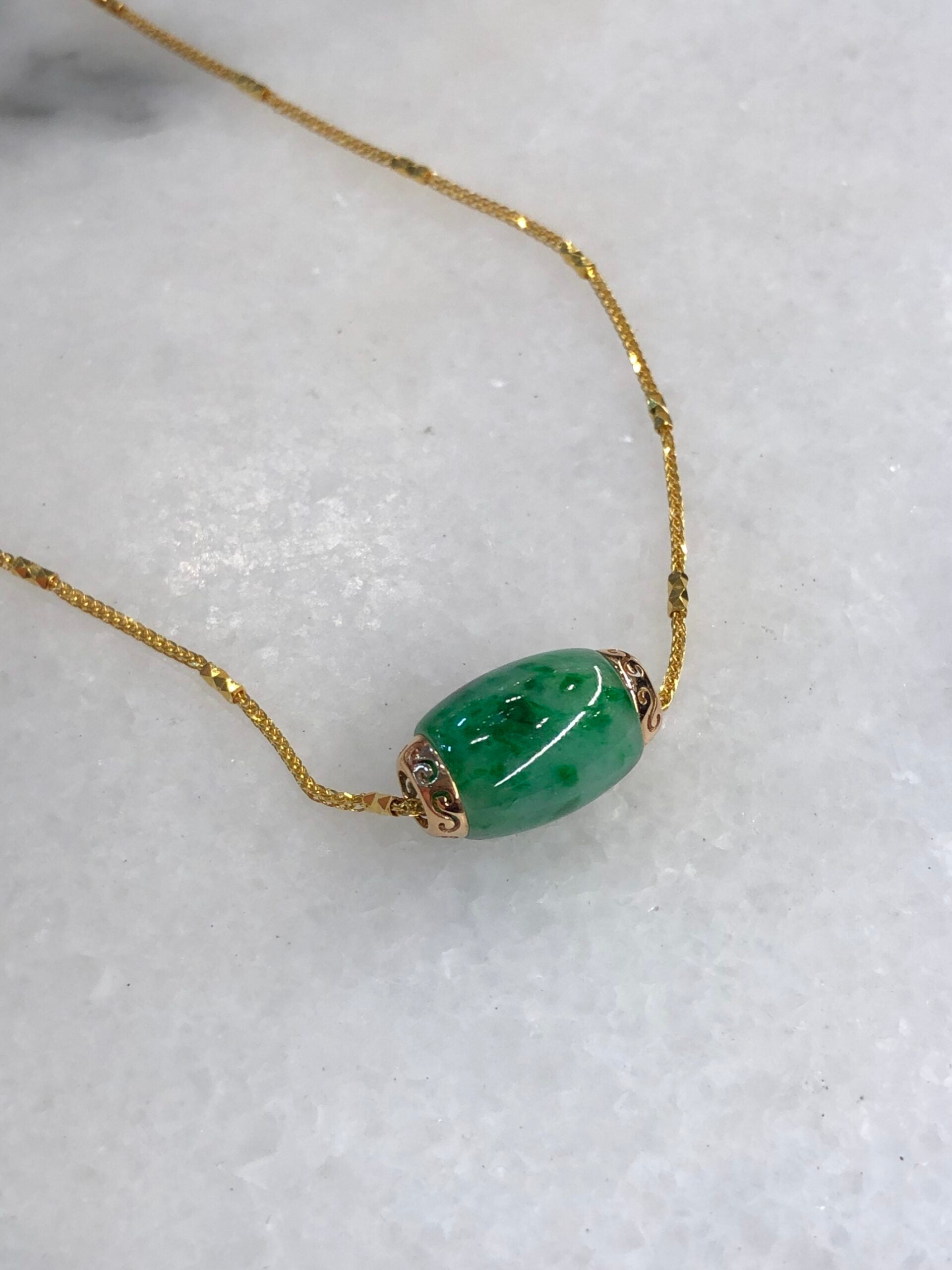 Green Jade Barrel(with 18K gold chain)