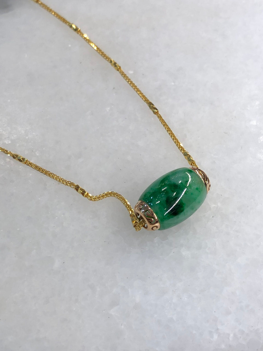 Green Jade Barrel(with 18K gold chain)