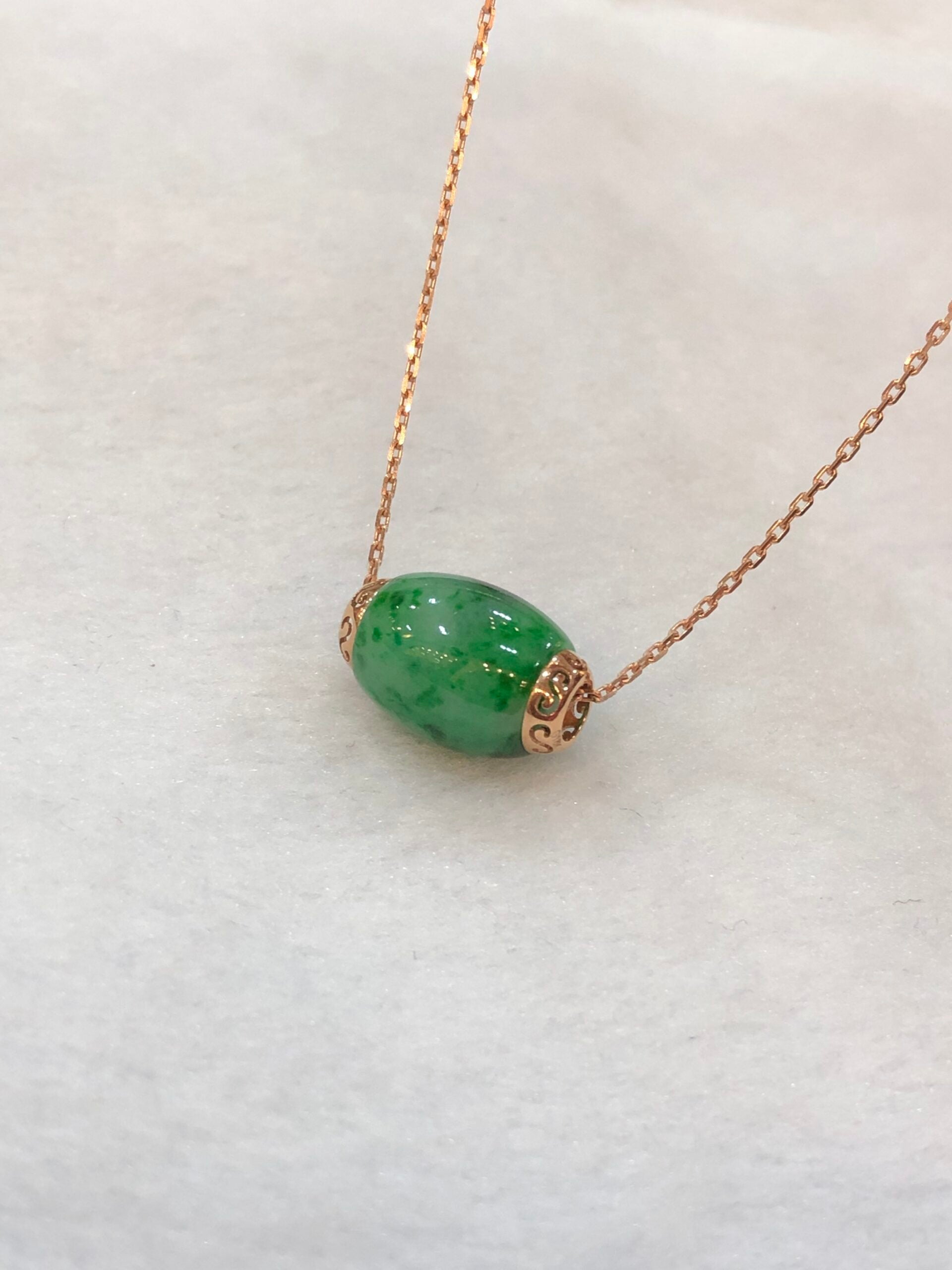 Green Jade Barrel(with gold chain)