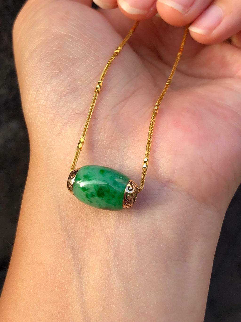 Green Jade Barrel(with 18K gold chain)