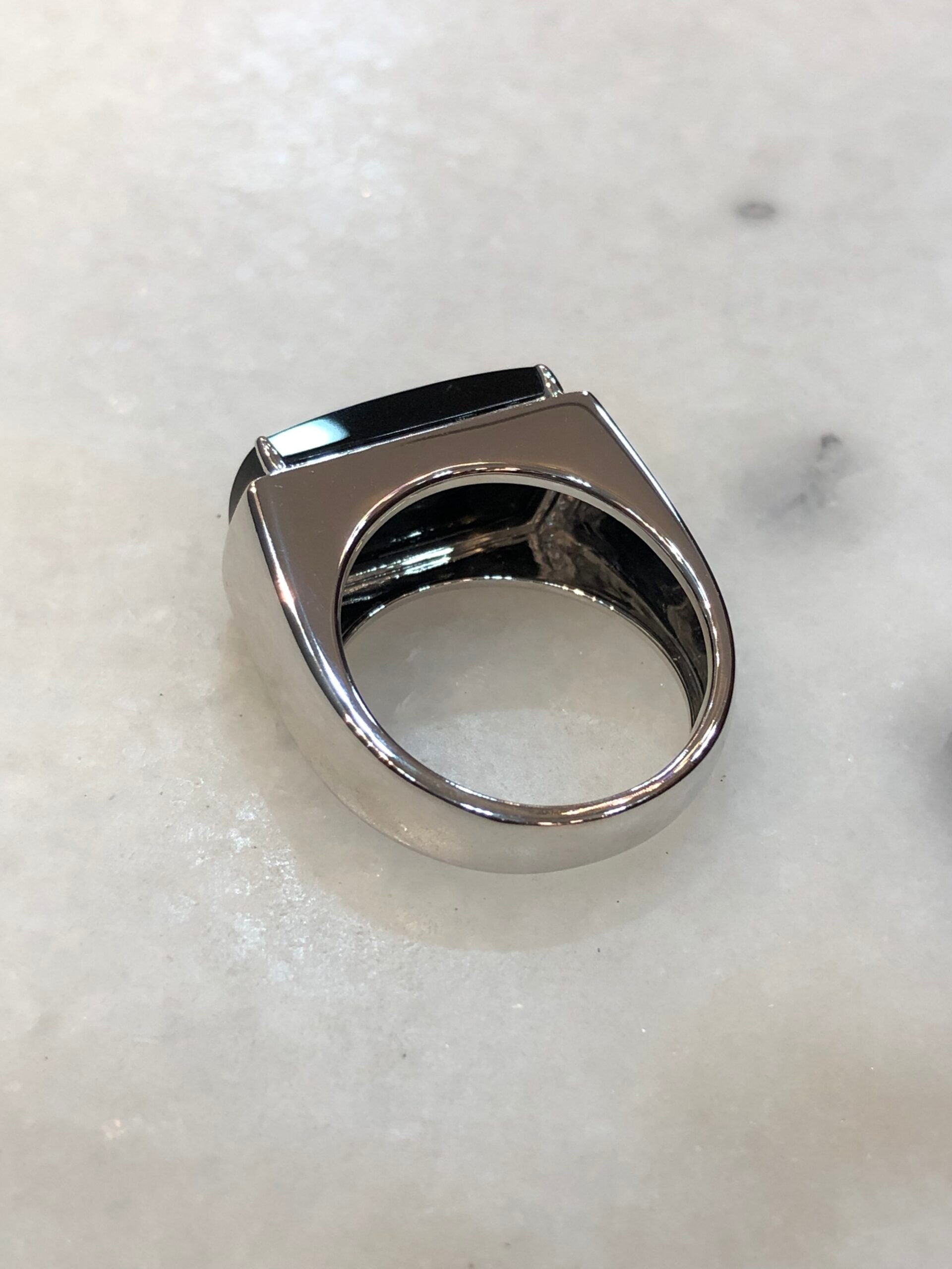 Mo Cui Jade Saddle Ring