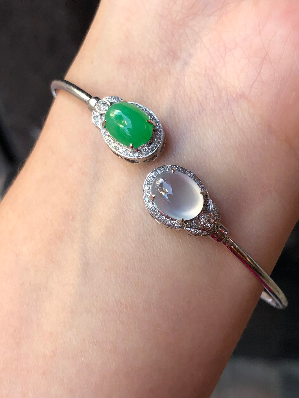 Green and Icy Jade Cabochons Bangle (Glassy Variety)