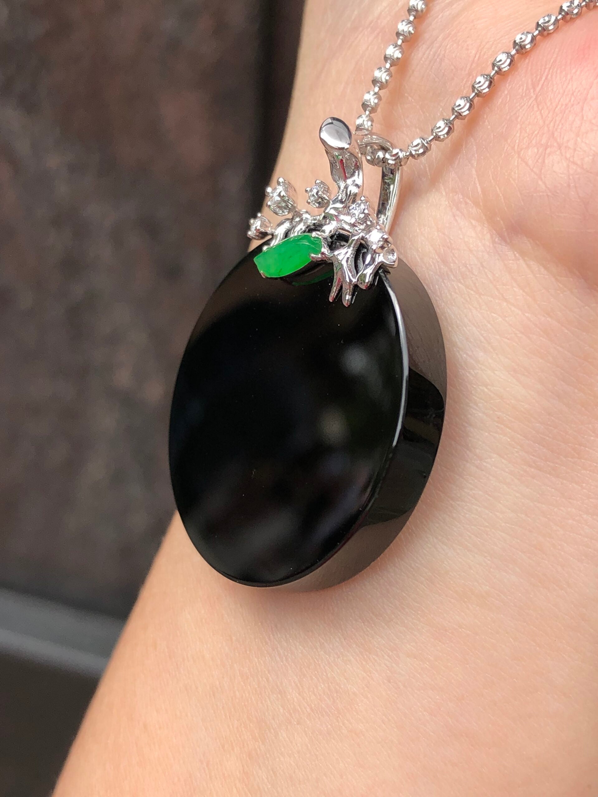 Mo Cui Jade Pendant